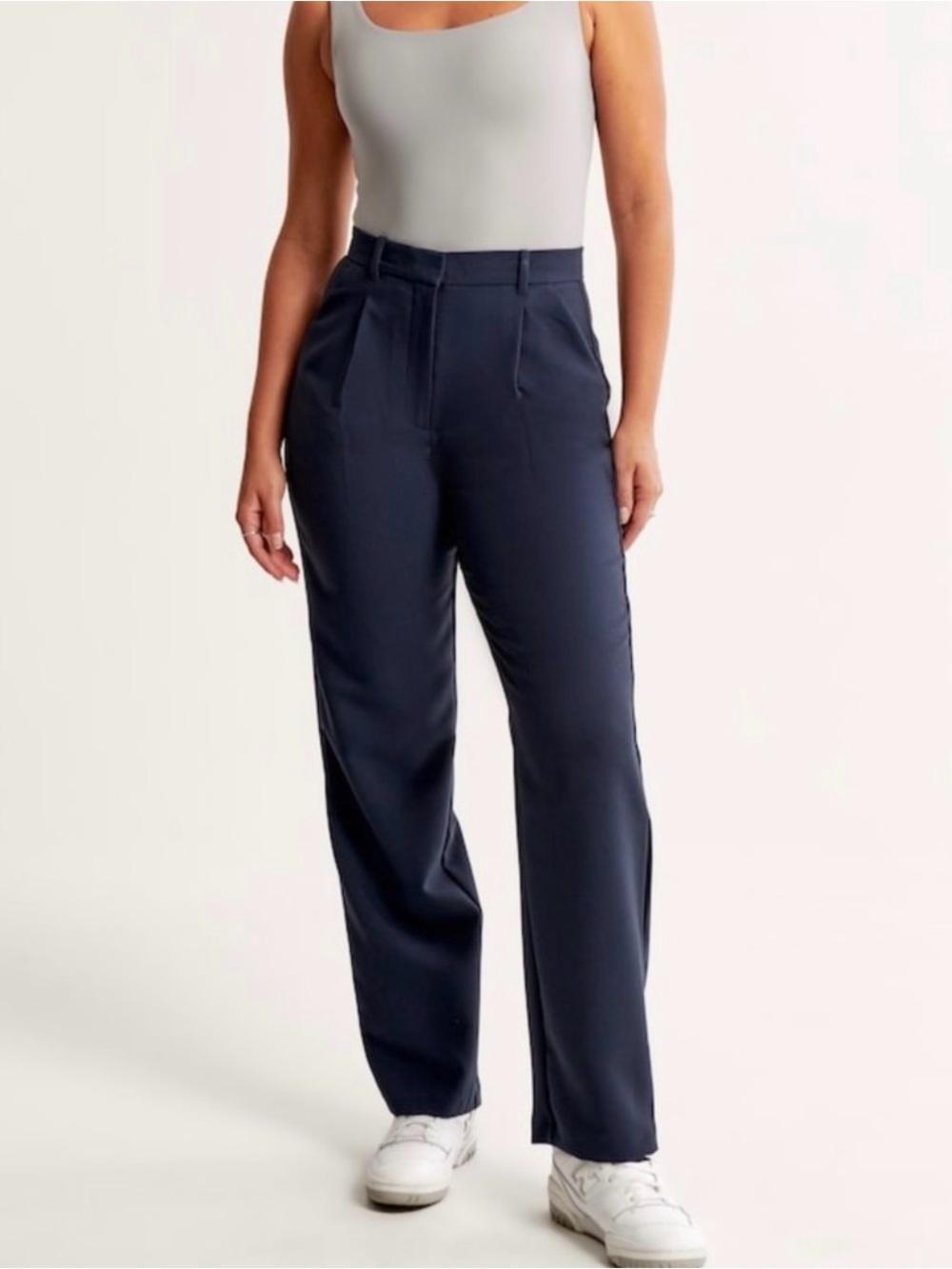 NWT Abercrombie & Fitch Tailored Relaxed Straight Pant in Navy Blue